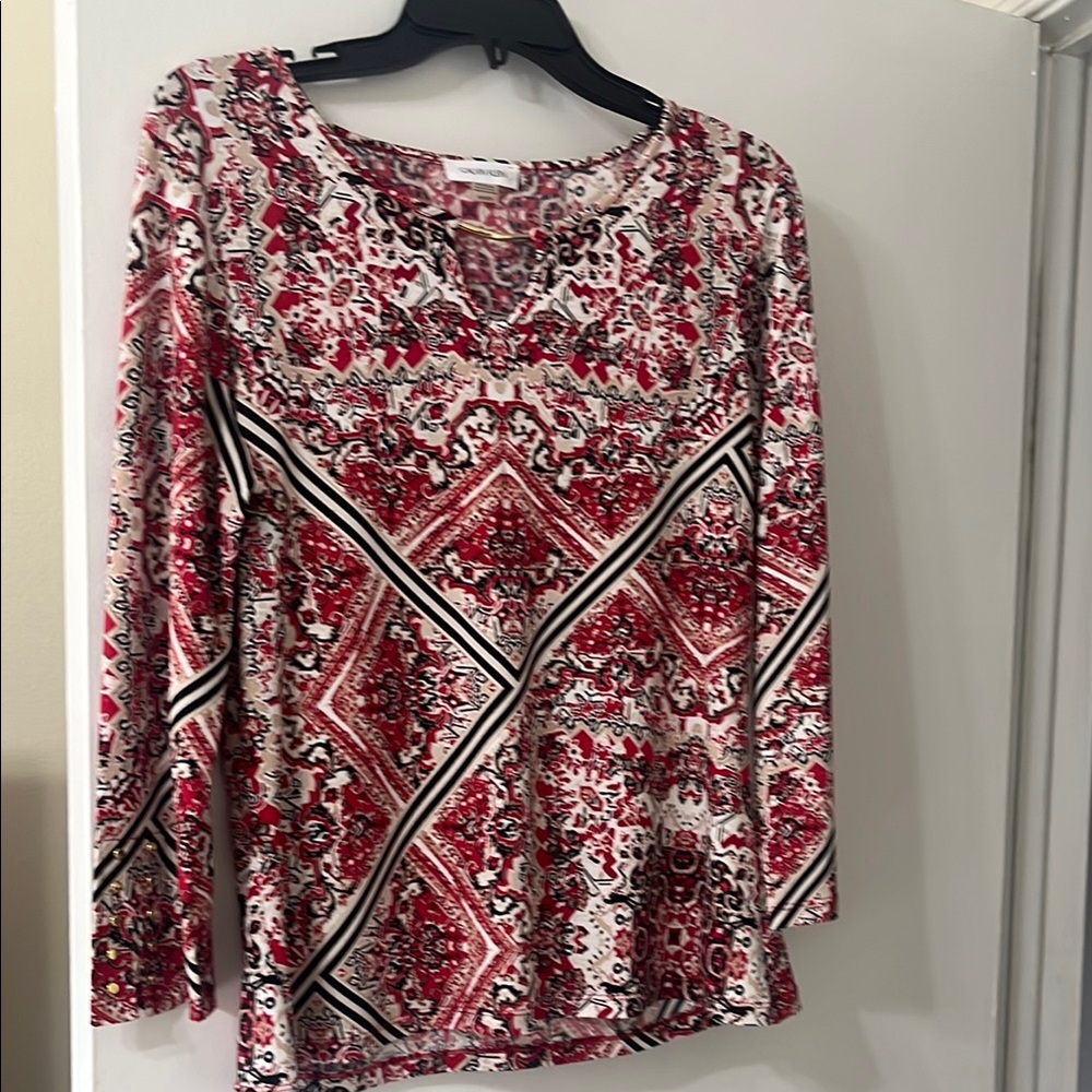 Calvin Klein Women's Red Patterned Top